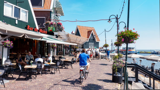 Flower and Shower Volendam Bloembakken
